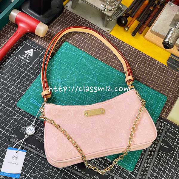 루이비통 25 한정판 M14159 Liv Pochette 크로스백 가방 C4534