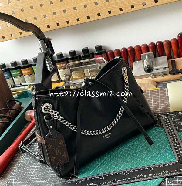 루이비통 25 한정판 M12888 CARRYALL BB 크로스백 가방 C4570