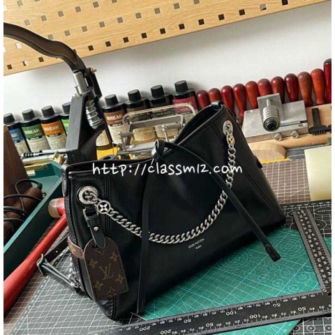 루이비통 25 한정판 M12888 CARRYALL BB 크로스백 가방 C4570