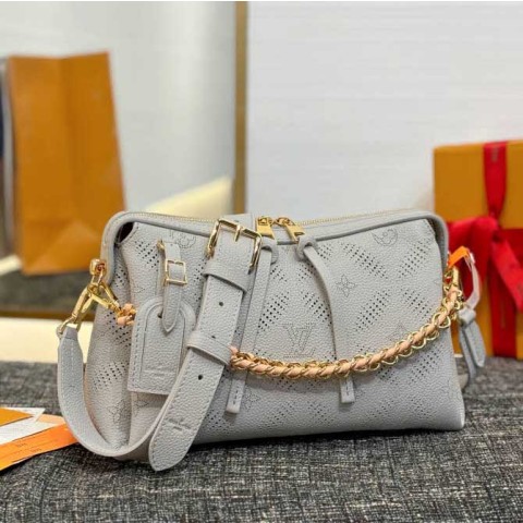 루이비통 25 한정판 29cm 크로스백 가방 C4657