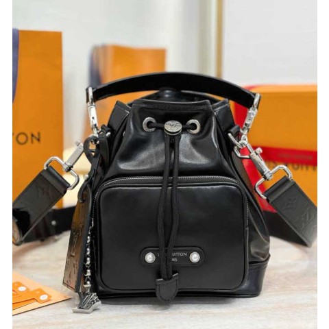 루이비통 25 한정판 24*22cm 크로스백 가방 C4667