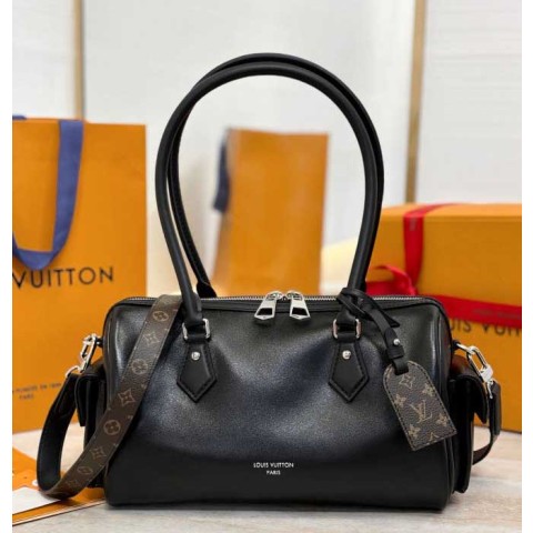 루이비통 25 한정판 28cm 크로스백 가방 C4689