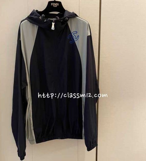 샤넬 25 한정판 긴팔 후드 자켓 A10940