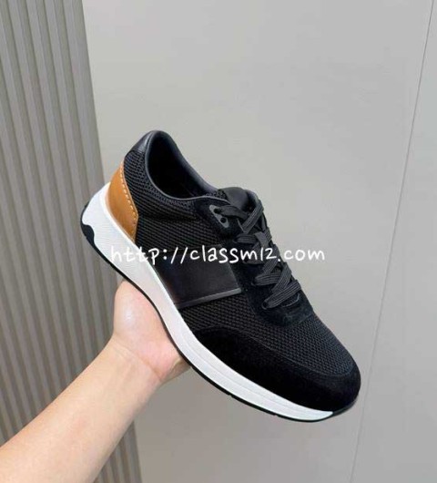 TODS 25 한정판 소가죽 카프스킨 운동화 B4346