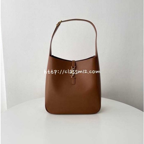 입생로랑 25 한정판 Soft hobo 753837 소가죽 카프스킨 가방 C5263
