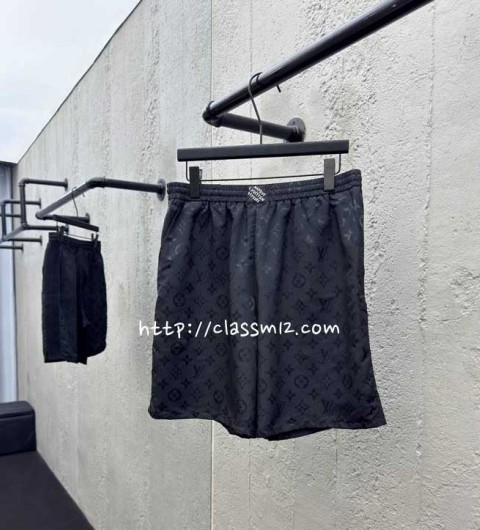 루이비통 25 한정판 남여공용 반바지 A12129