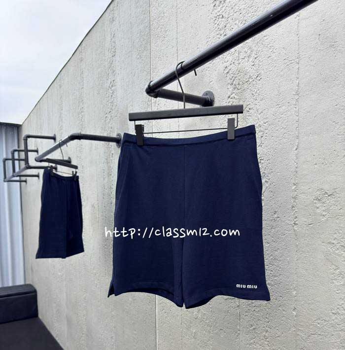 미우미우 25 한정판 반바지 A12144