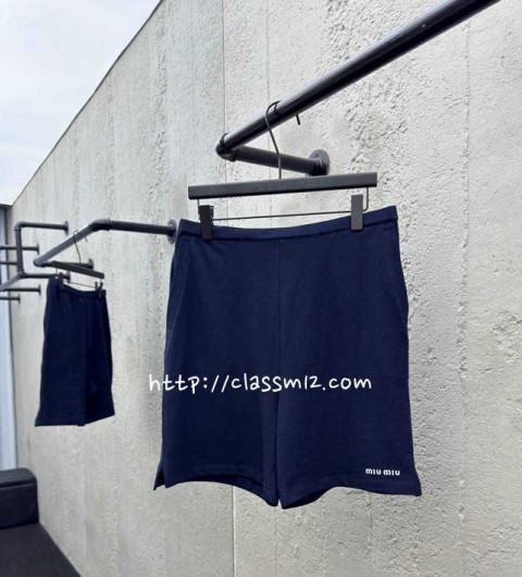 미우미우 25 한정판 반바지 A12144