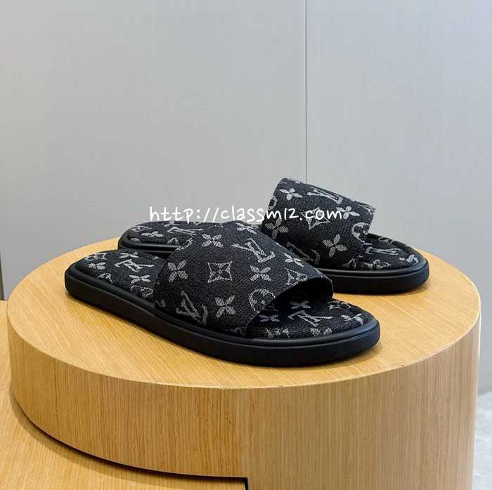 루이비통 25 한정판 Waterfront 슬리퍼 B4609