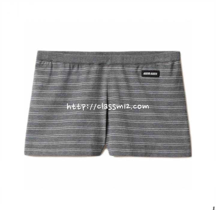 미우미우 25 한정판 반바지 A12572