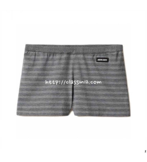 미우미우 25 한정판 반바지 A12572
