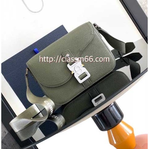 디올 25 한정판 소가죽 카프스킨 크로스백 가방 C5475