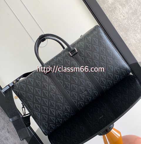 디올 25 한정판 Lingot 50 소가죽 카프스킨 여행 가방 C5506