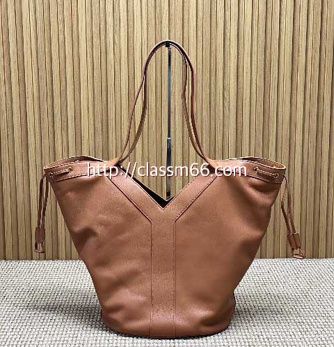 입생로랑 25 한정판 833160 소가죽 카프스킨 크로스백 가방 C5527