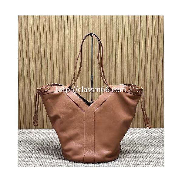 입생로랑 25 한정판 833160 소가죽 카프스킨 크로스백 가방 C5527