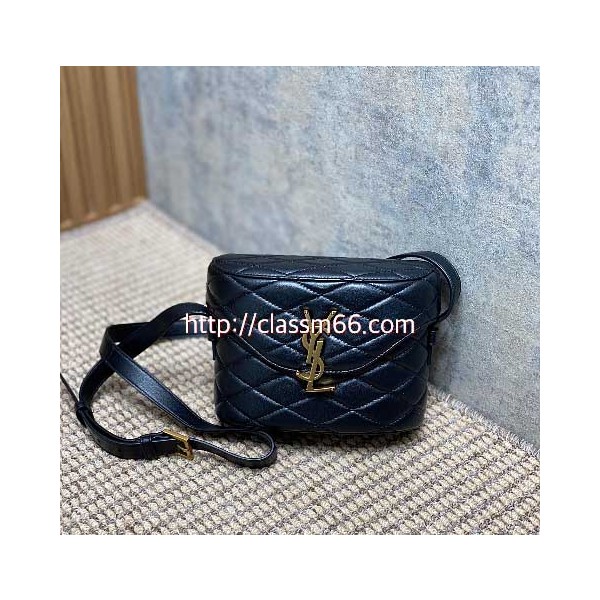 입생로랑 25 한정판 710080 JUNE BOX 양가죽 램스킨 크로스백 가방 C5530