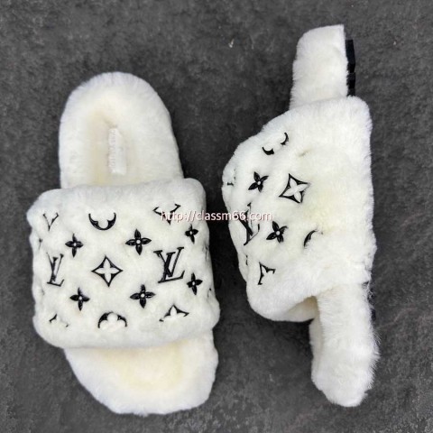 루이비통 25 한정판 여성 슬리퍼 B4764