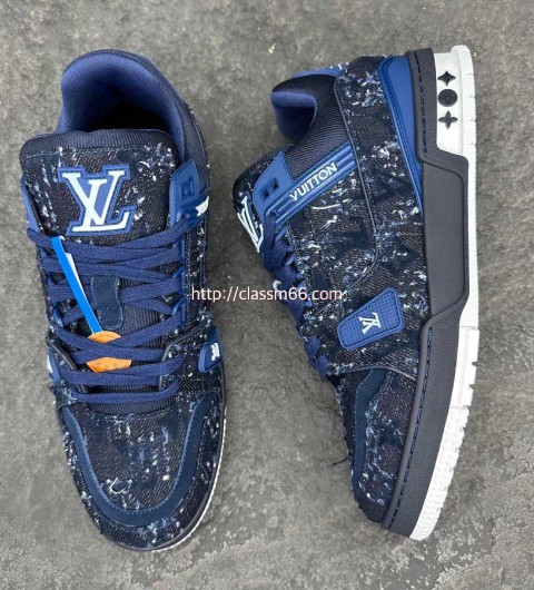 루이비통 25 한정판 1AHWTB LV TRAINER 남여공용 운동화 B4765