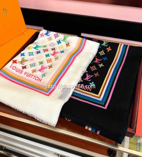 루이비통 25 한정판 양털 목도리 D3083