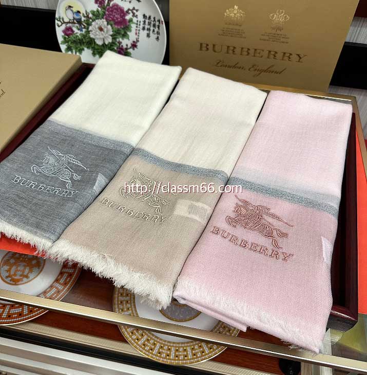 버버리 25 한정판 양털 목도리 D3086