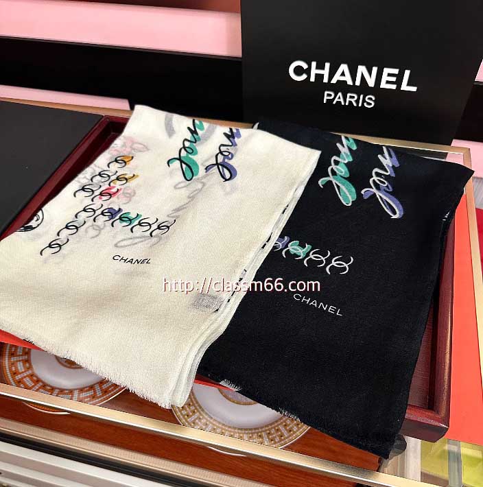 샤넬 25 한정판 양털 목도리 D3088