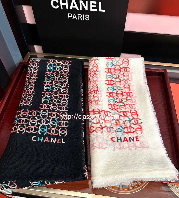 샤넬 25 한정판 양털 목도리 D3091