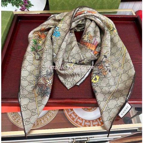 구찌 25 한정판 스카프 D3097