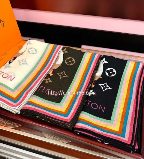 루이비통 25 한정판 스카프 D3105