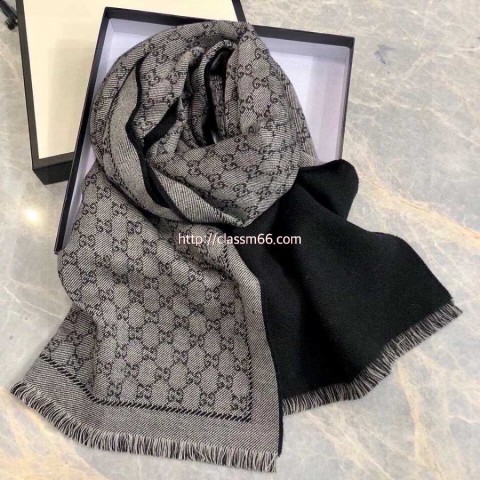 구찌 25 한정판 양털 목도리 D3109