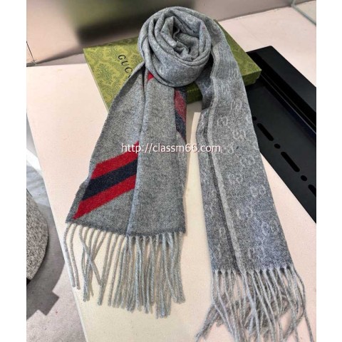 구찌 25 한정판 양털 목도리 D3110