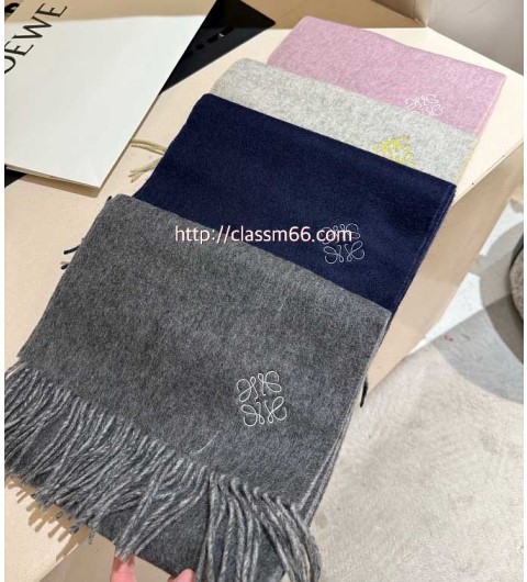 로에베 25 한정판 양털 목도리 D3115