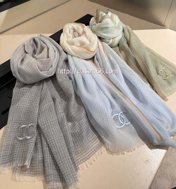 샤넬 25 한정판 양털 목도리 D3116