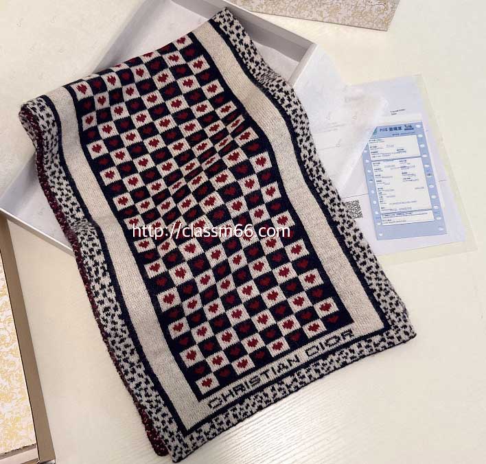 디올 25 한정판 양털 목도리 D3119