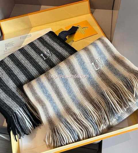 루이비통 25 한정판 양털 목도리 D3131