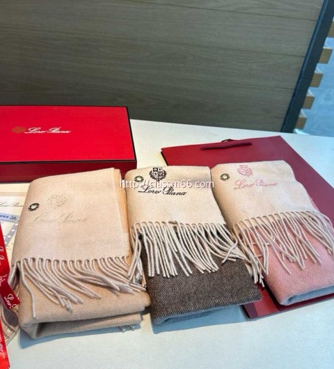 로로피아나 Loro Piana 25 한정판 양털 목도리 D3139
