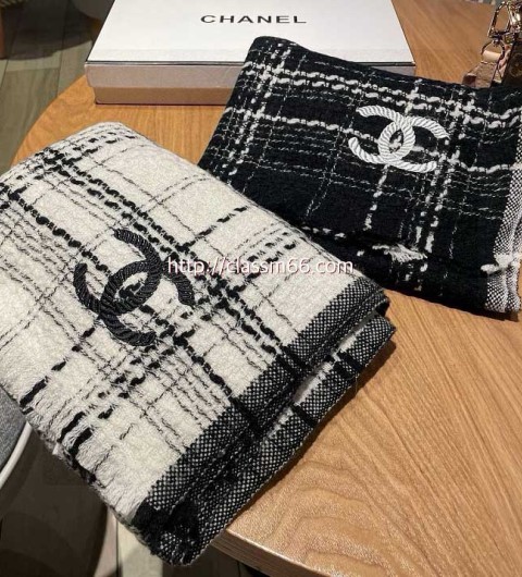 샤넬 25 한정판 양털 목도리 D3140