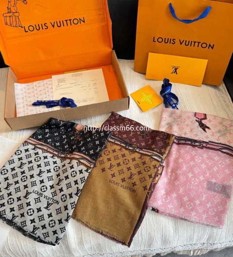 루이비통 25 한정판 양털 목도리 D3143