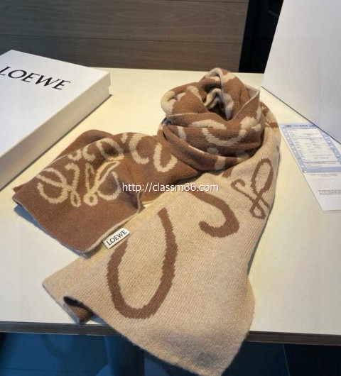 로에베 25 한정판 양털 목도리 D3147