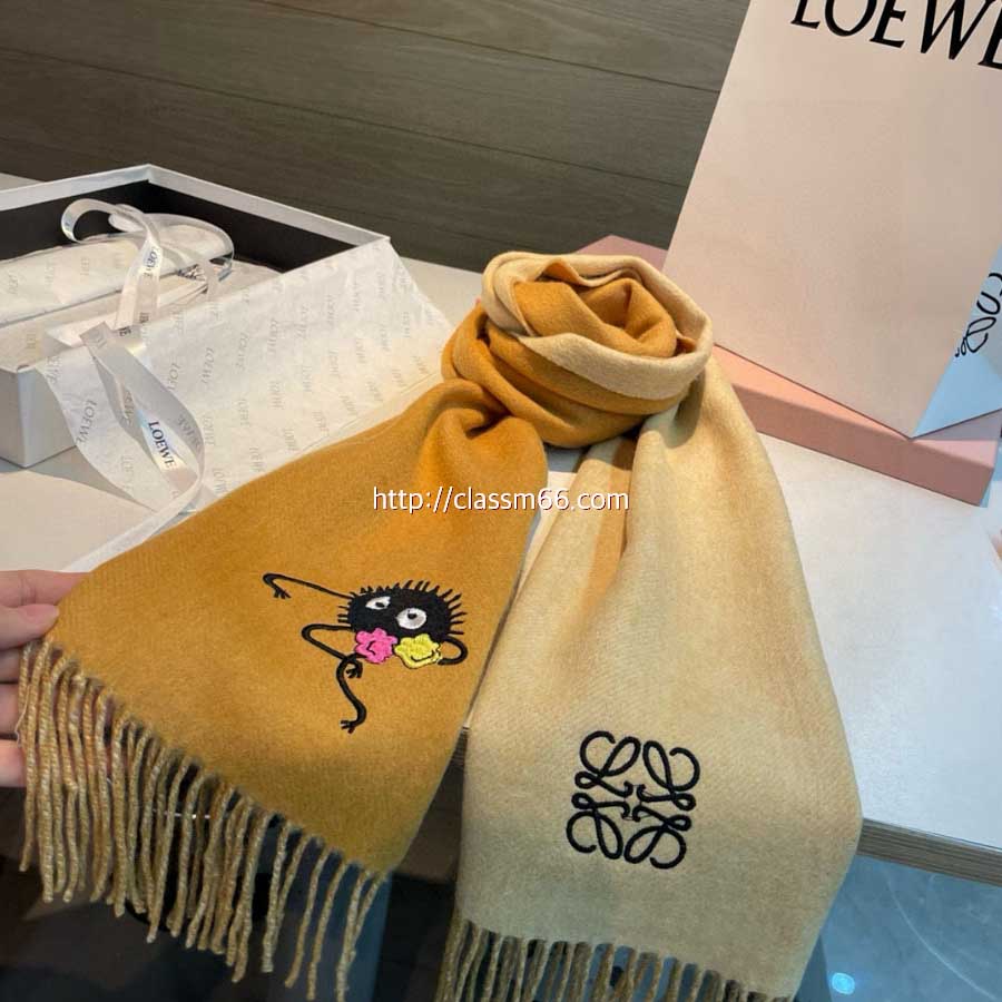 로에베 25 한정판 양털 목도리 D3148