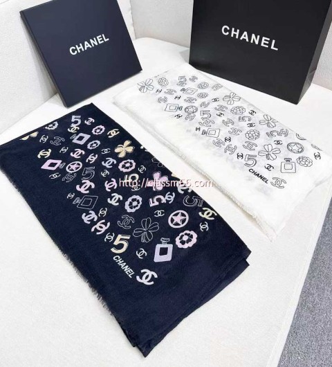 샤넬 25 한정판 양털 목도리 D3160