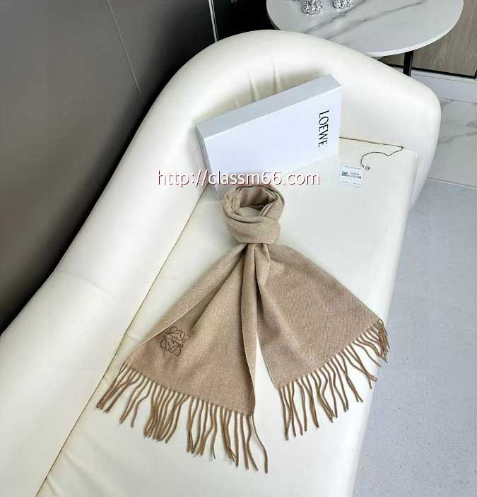 로에베 25 한정판 양털 목도리 D3170