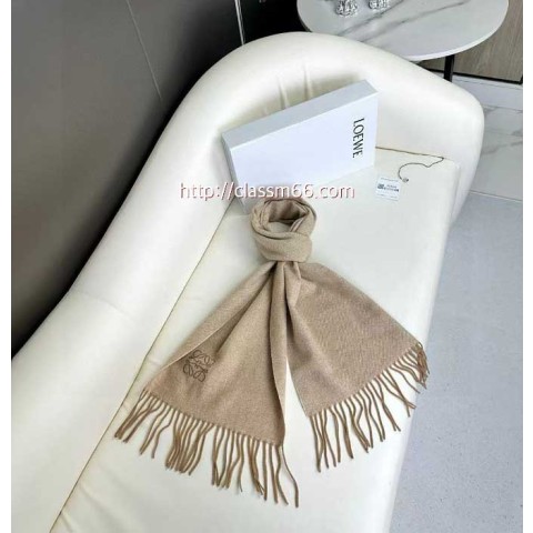 로에베 25 한정판 양털 목도리 D3170