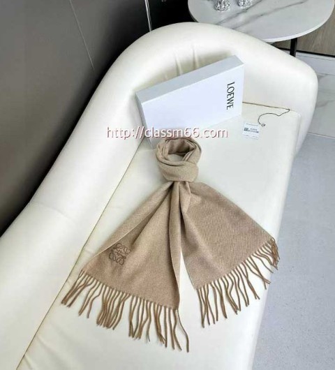 로에베 25 한정판 양털 목도리 D3170