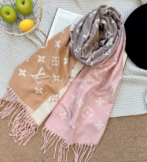 루이비통 25 한정판 양털 목도리 D3178