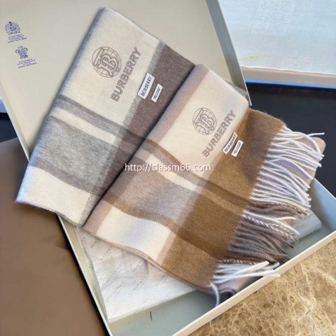 버버리 25 한정판 양털 목도리 D3183