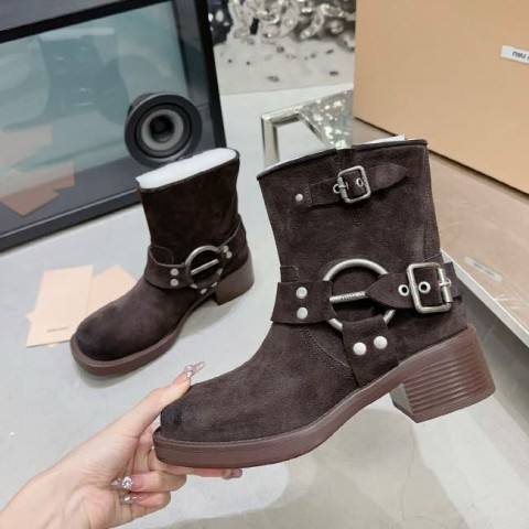 미우미우 25 한정판 여성 부츠 B5245