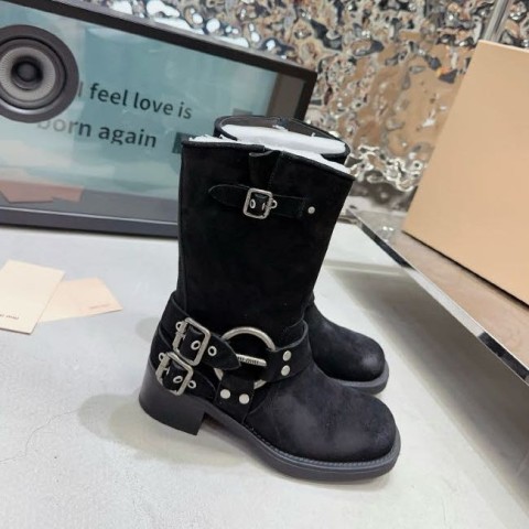 미우미우 25 한정판 여성 부츠 B5248