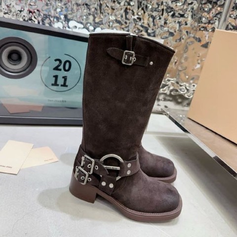 미우미우 25 한정판 여성 부츠 B5249