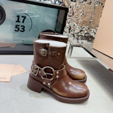 미우미우 25 한정판 여성 부츠 B5253