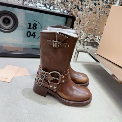 미우미우 25 한정판 여성 부츠 B5255